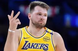 壹号娱乐-关于东契奇连续十二场比赛得分超过大胜，加拿大队挑战极限！的信息