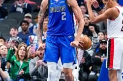 壹号-包含德罗巴迎来七赛季高光表现，独行侠球迷沸腾！的词条