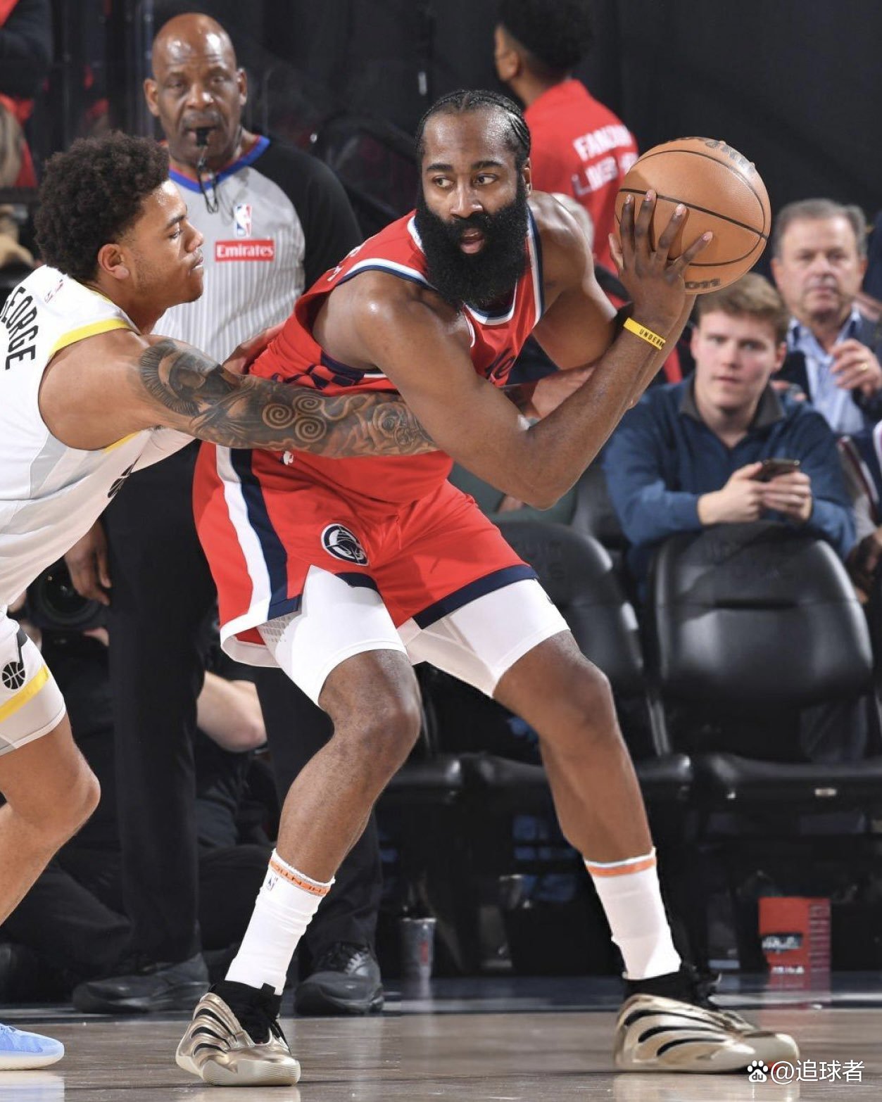 包含哈登在FPX比赛中精彩发挥，连败引发热议！的词条